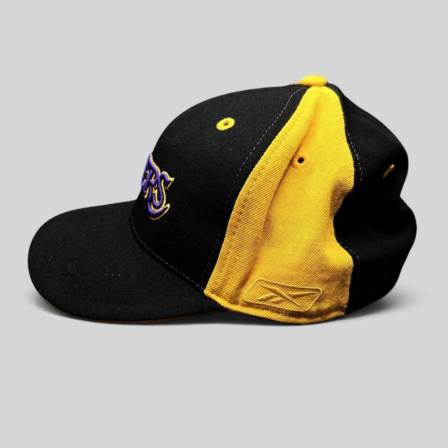 Vintage Reebok Los Angeles Lakers Fitted Hat 7 3/8 NBA Black Gold