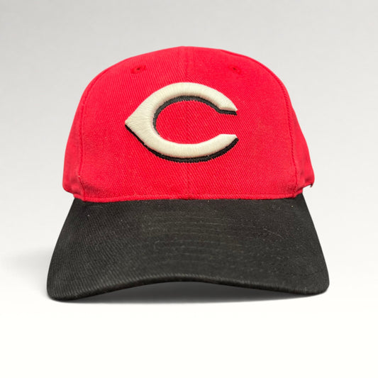 Cincinnati Reds Logo Athletic hat, front view
