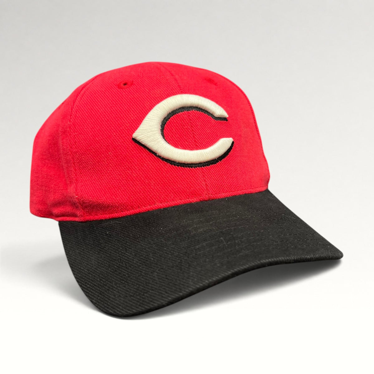 Cincinnati Reds Logo Athletic hat, angled front view