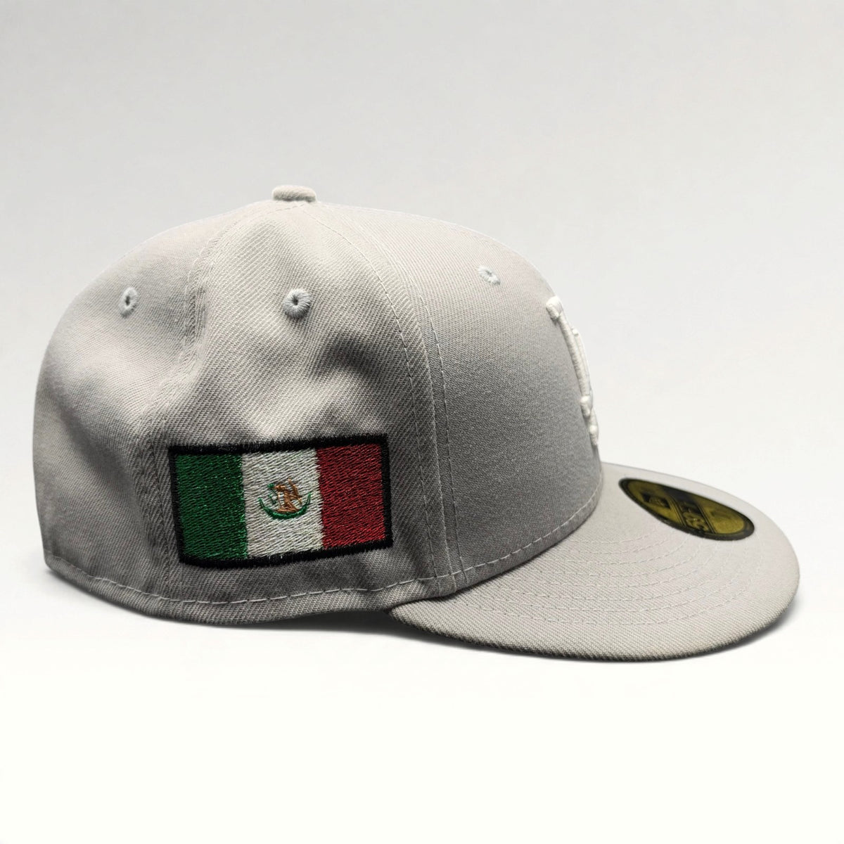 Los Angeles Dodgers Mexican Flag New Era 59FIFTY Fitted Hat Size 7 1/2 photo 5