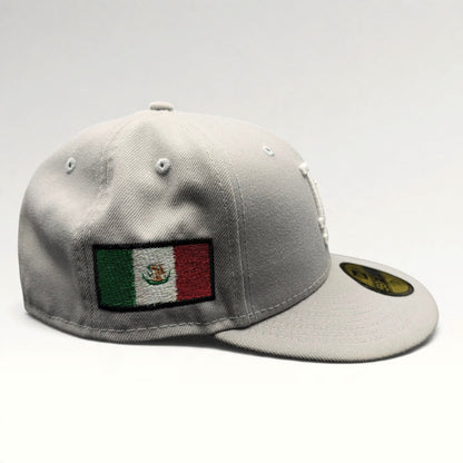 Los Angeles Dodgers Mexican Flag New Era 59FIFTY Fitted Hat Size 7 1/2 photo 5