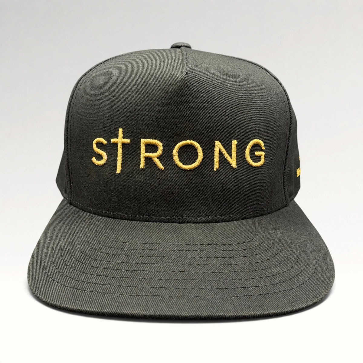 STRONG Movimiento de Misioneros Catolicos Yupoong Snapback Hat photo 1