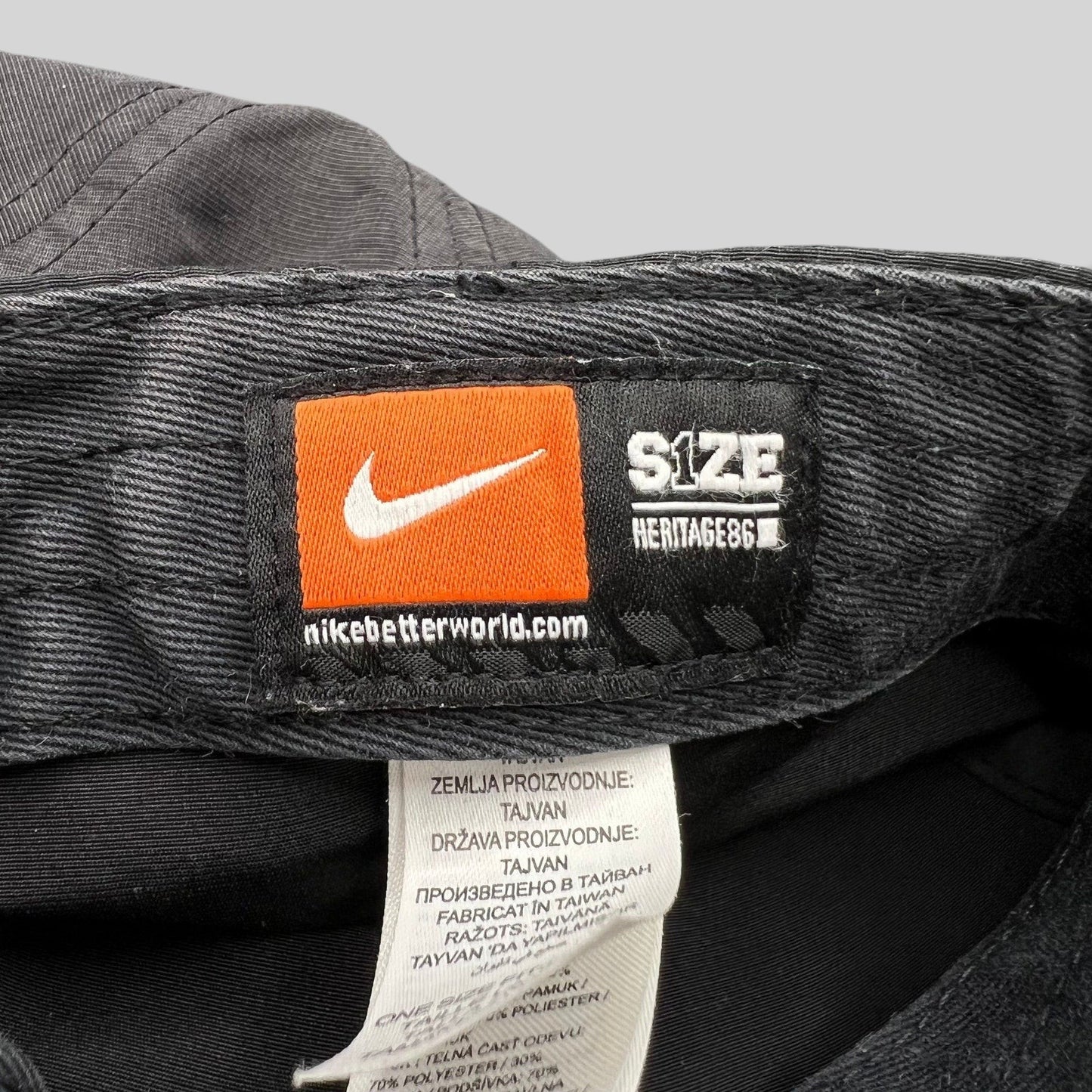 Nike Heritage 86 Black Strapback Hat Mini Swoosh