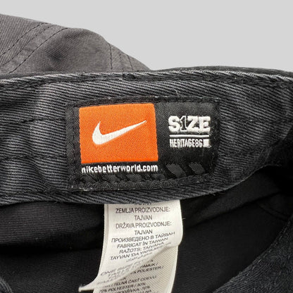Nike Heritage 86 Black Strapback Hat Mini Swoosh