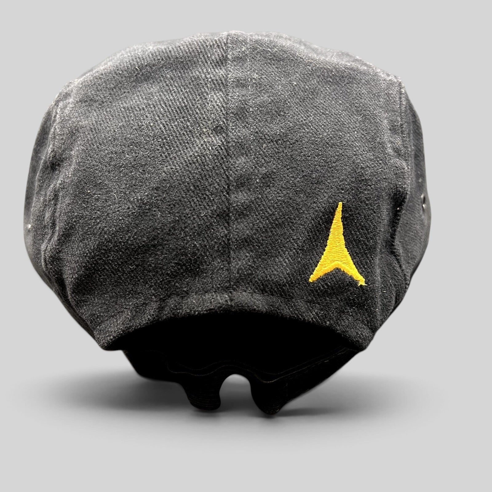 Raree Finds vintage black cotton Atomic ARC ski hat with yellow embroidered logo on the back