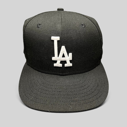 Raree Finds New Era LA Dodgers 59FIFTY fitted hat in black with white embroidered logo and flat brim