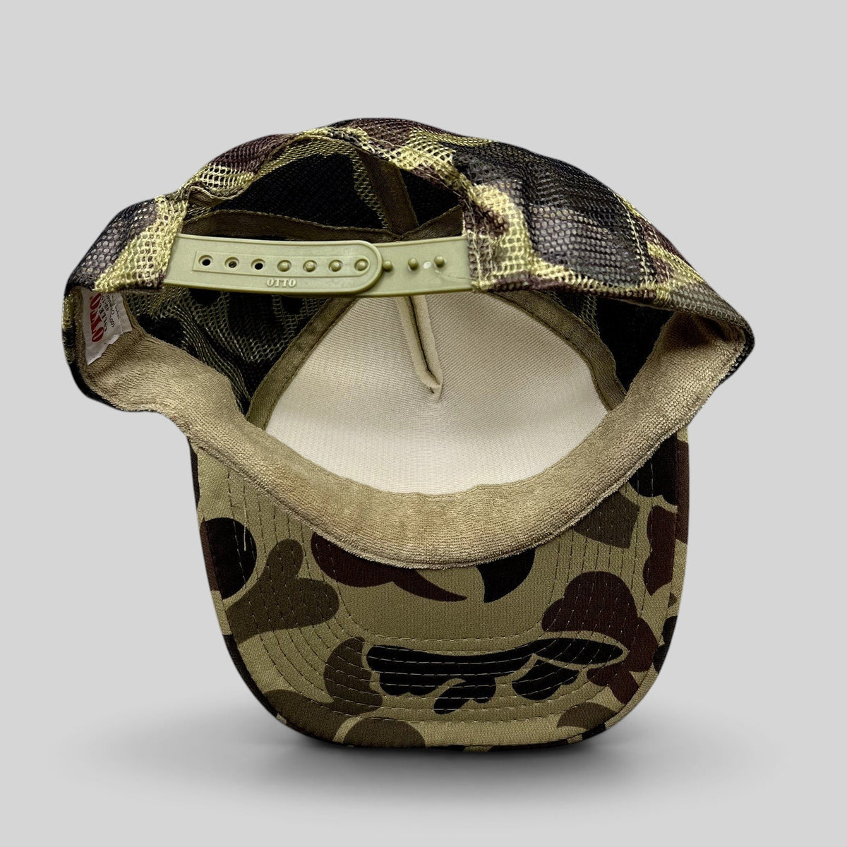 Raree Finds 2015 KSPN Blitzenbanger trucker hat interior showing OTTO snapback closure and duck camo mesh