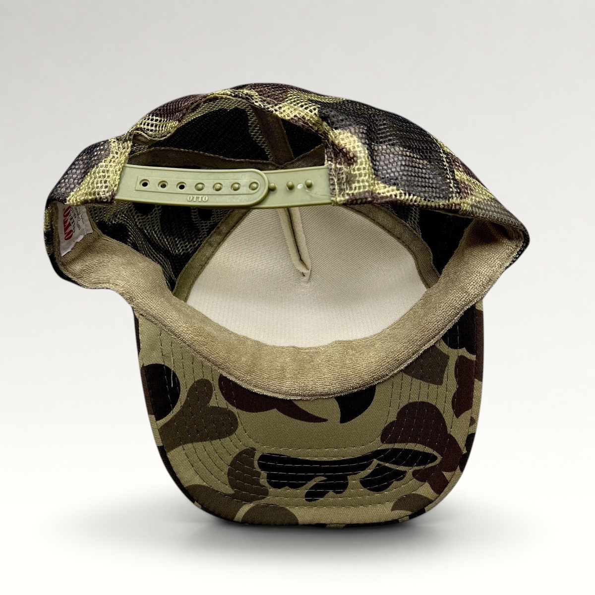 Raree Finds 2015 KSPN Blitzenbanger trucker hat interior showing OTTO snapback closure and duck camo mesh