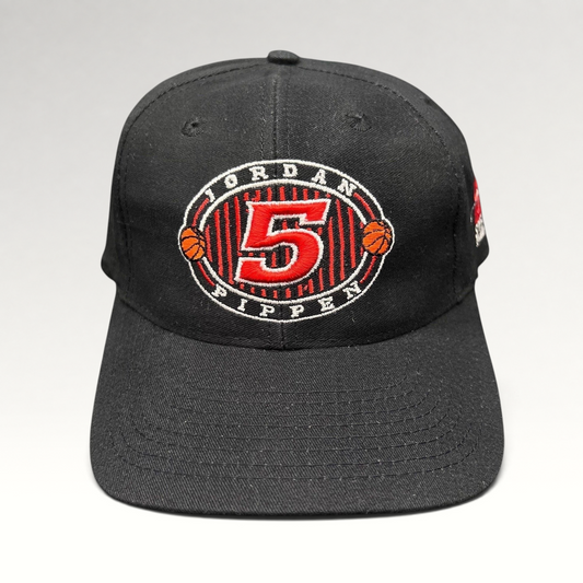 Raree Finds vintage Chicago Bulls 5th championship snapback hat with Jordan and Pippen embroidery in black and red.