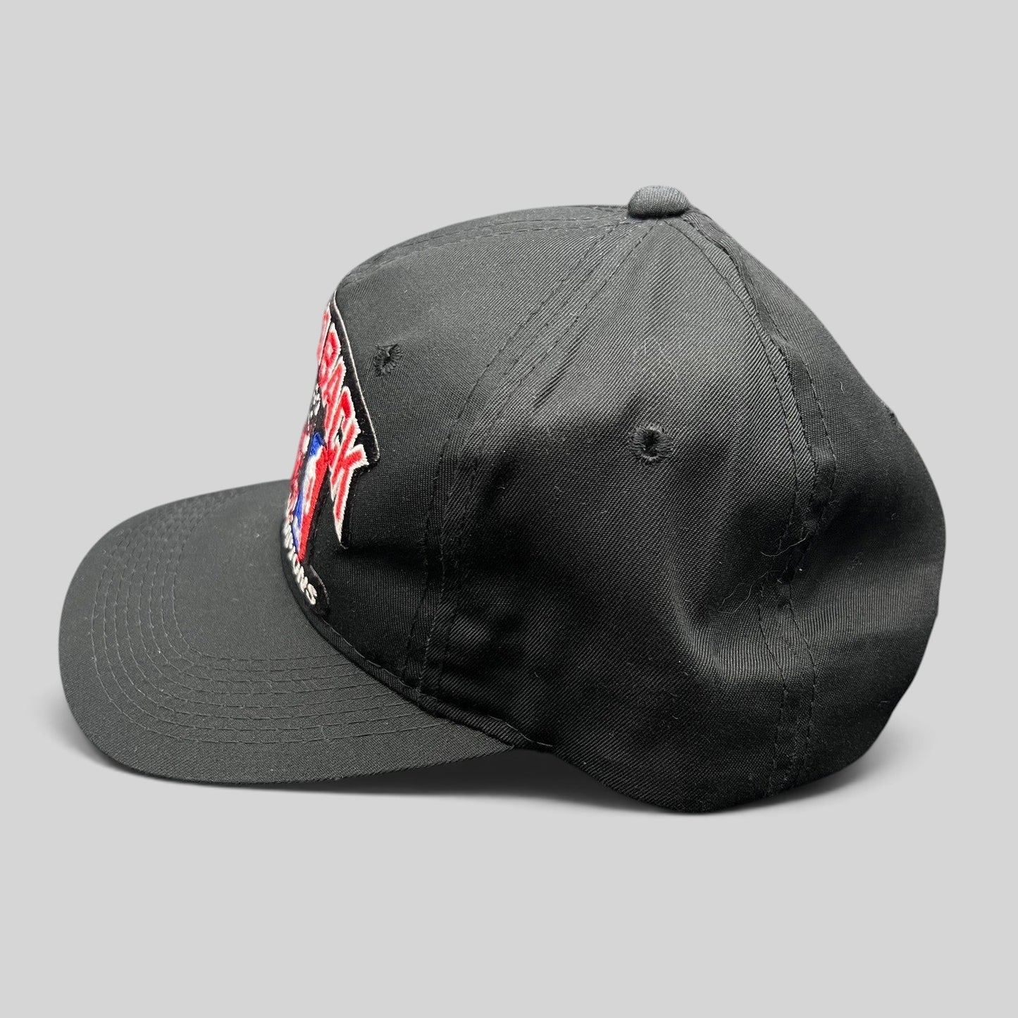 Raree Finds vintage 1992 Chicago Bulls back-to-back champions snapback hat signed by Stacey King in black twill