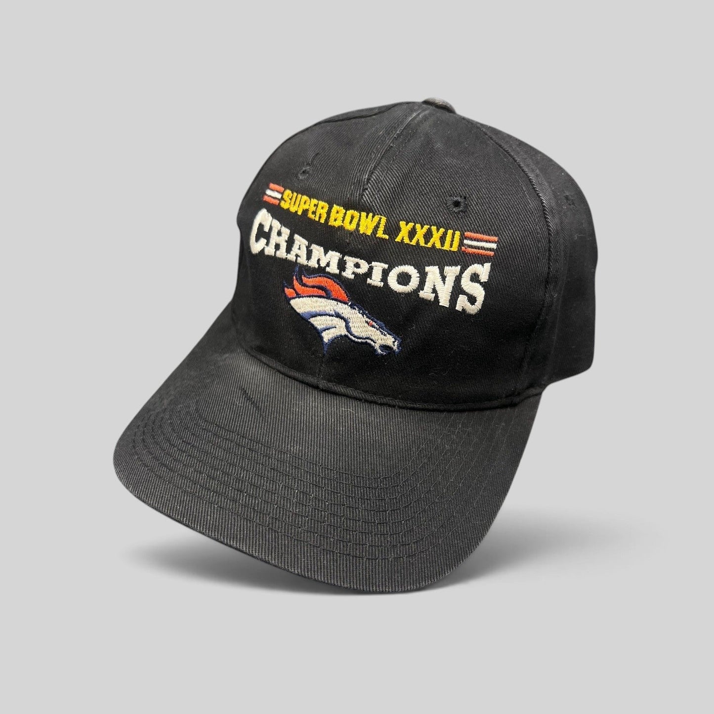 Raree Finds vintage 1998 Denver Broncos Super Bowl XXXII Champions black cotton strapback hat with embroidery