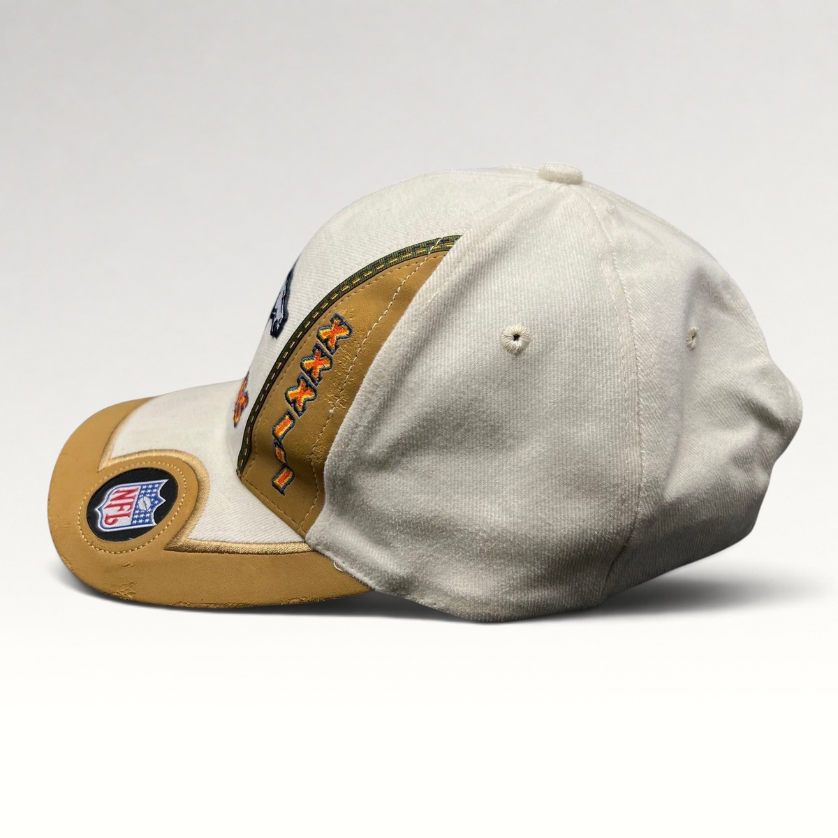 Raree Finds vintage Denver Broncos Super Bowl XXXII snapback hat with tan accents, NFL shield, and embroidered logo.