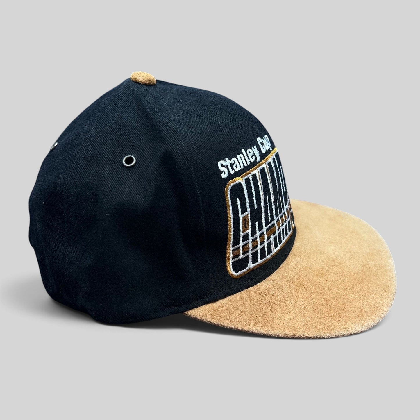 Raree Finds vintage Detroit Red Wings 1997 Stanley Cup Champs Starter snapback hat with black crown and tan suede brim.