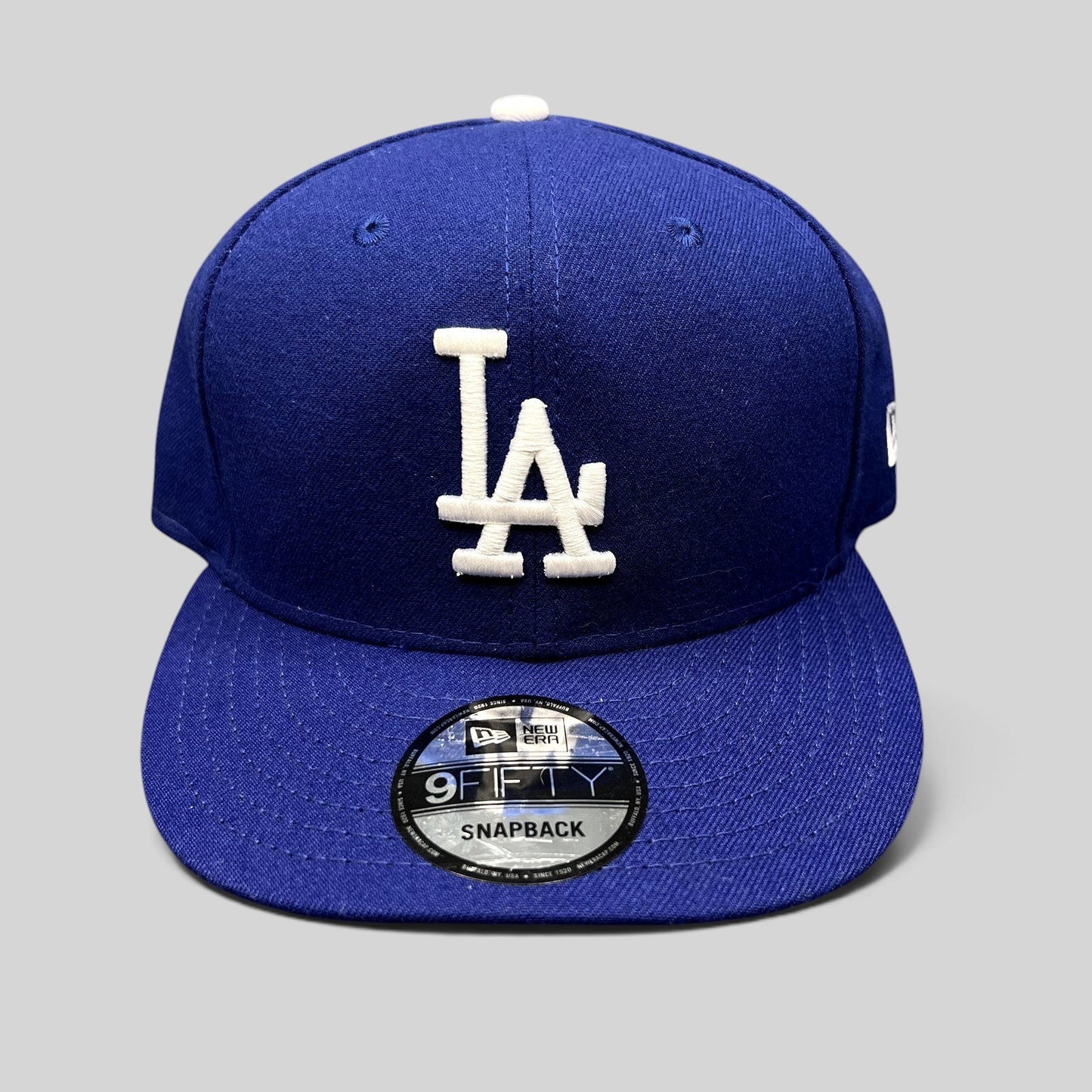 Raree Finds royal blue New Era 9FIFTY Los Angeles Dodgers snapback hat with a raised white LA logo on the front.