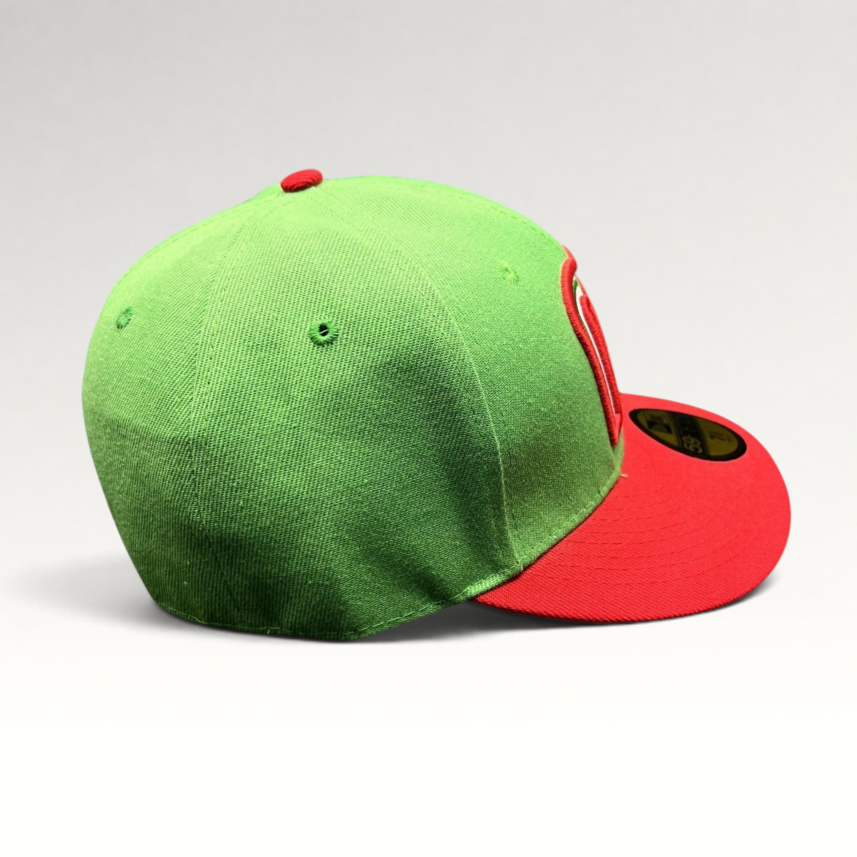 Raree Finds New Era 59FIFTY Mexico World Baseball Classic fitted hat with green crown and red visor side profile