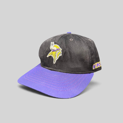 Raree Finds vintage Minnesota Vikings Logo Athletic snapback hat with black crown, purple brim, and side embroidery.