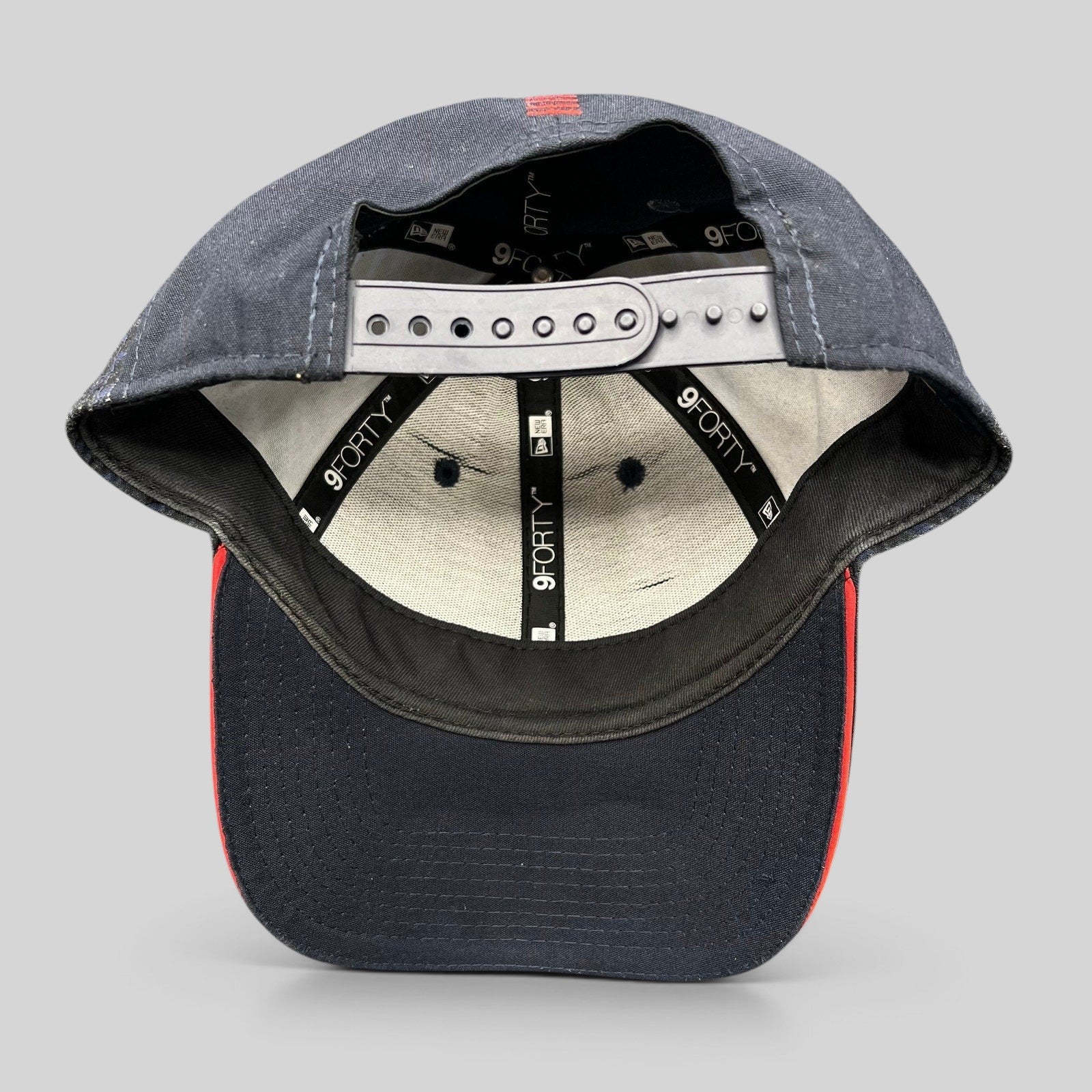 Raree Finds navy New Era 9FORTY Oracle Red Bull Racing snapback cap showing the interior adjustable strap and lining