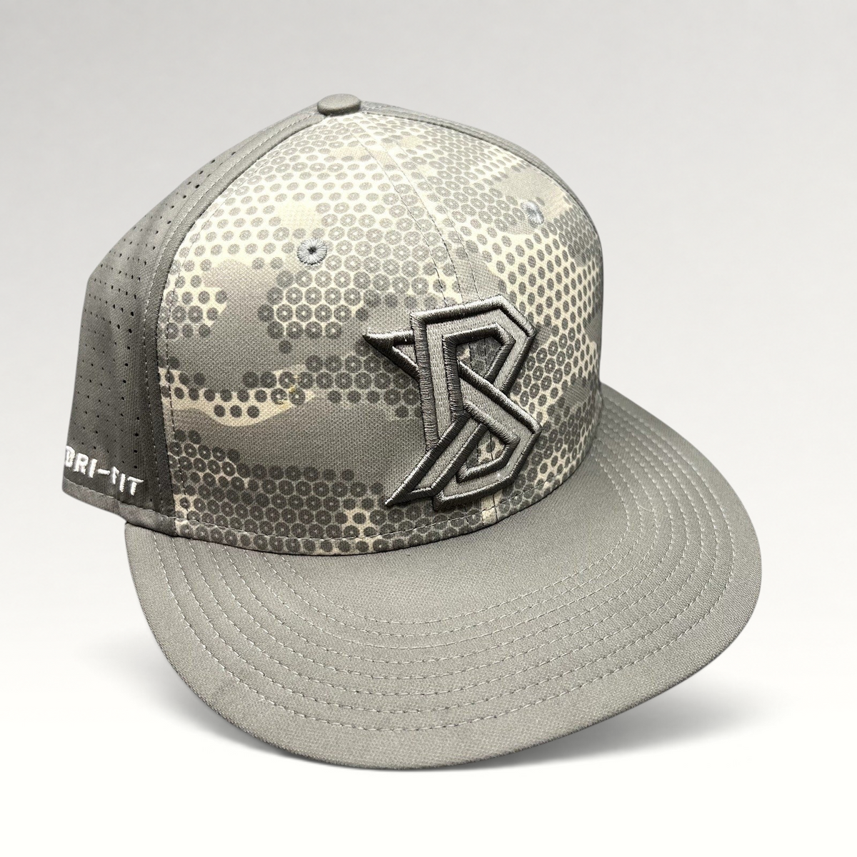 Raree Finds Nike Mike Trout gray digital camo and honeycomb pattern fitted baseball cap with embroidered MT logo