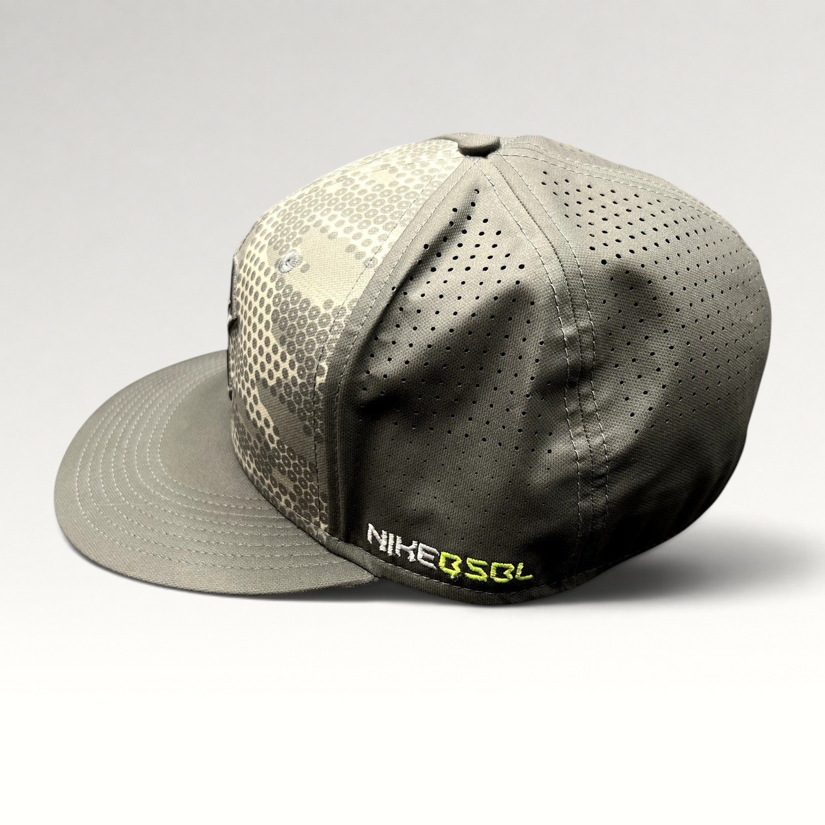 Raree Finds Nike Mike Trout Lunar Vapor fitted baseball cap in gray digital camo with ventilated honeycomb crown