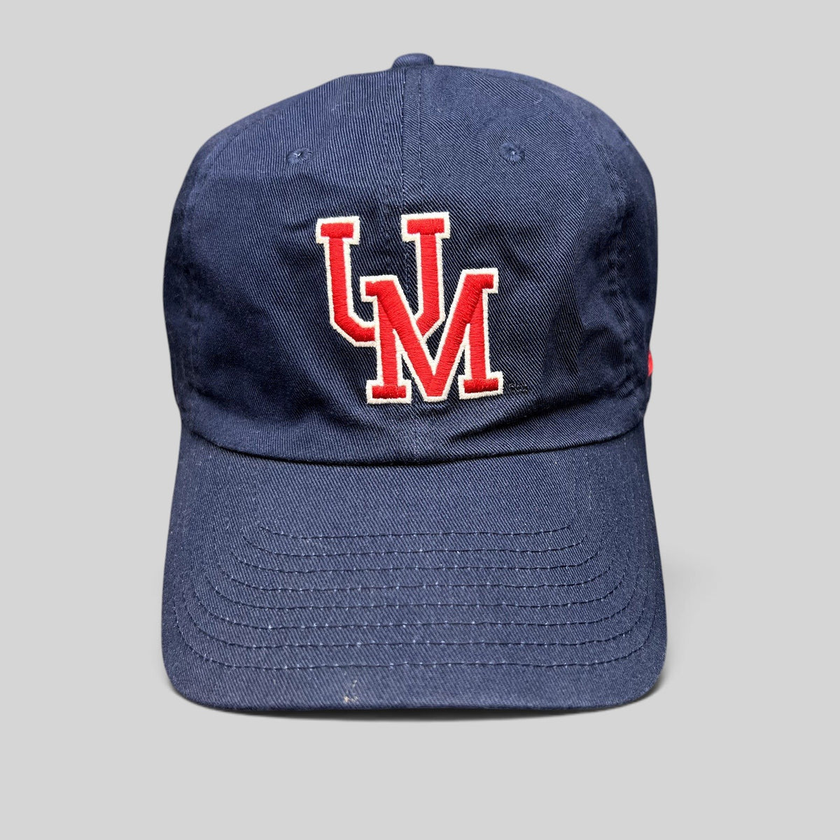 Raree Finds Nike Heritage86 navy blue University of Mobile strapback hat with red and white embroidered UM logo