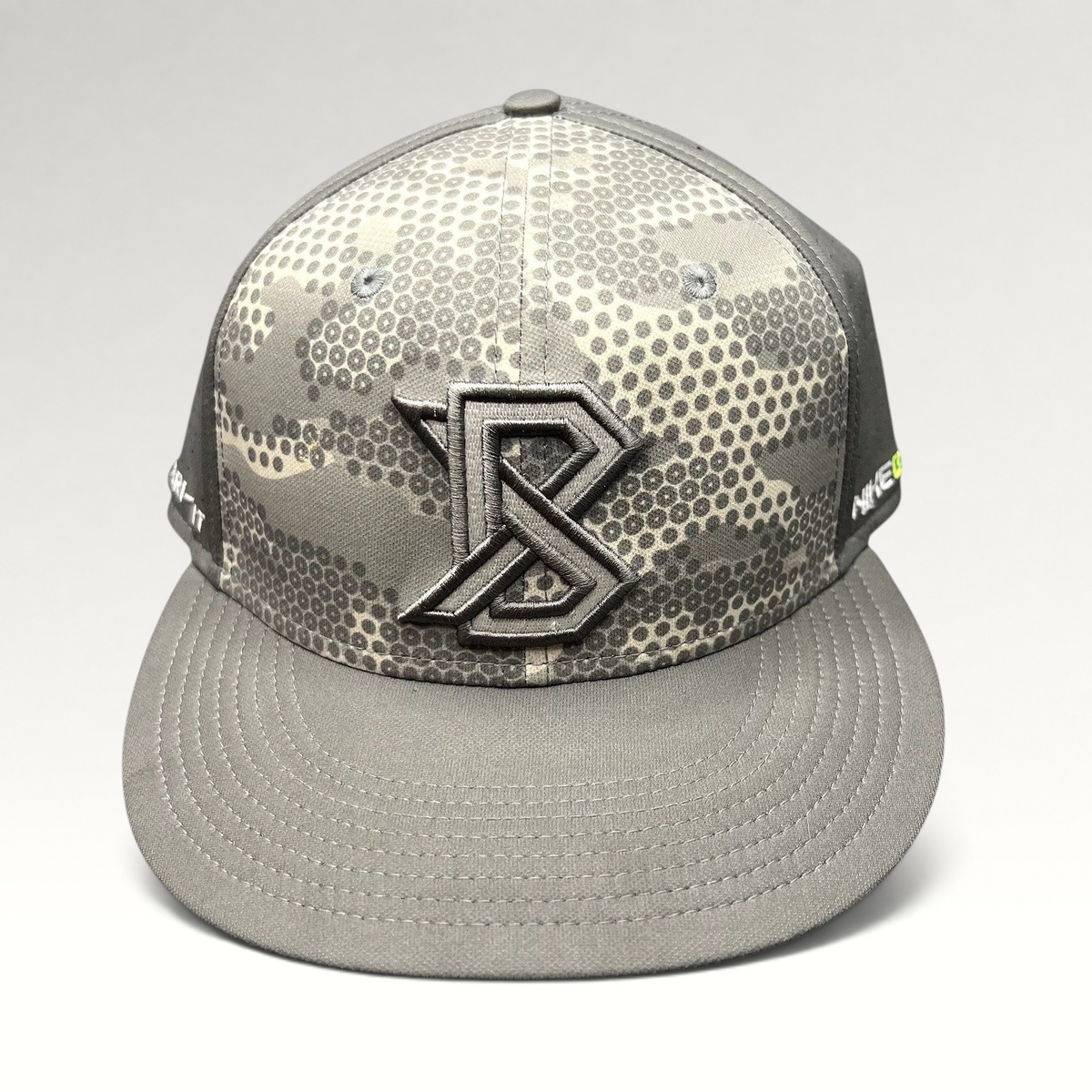 Raree Finds Nike Mike Trout gray digital camo and honeycomb pattern fitted baseball cap with embroidered MT logo.