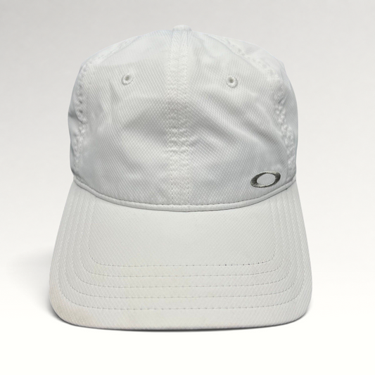 Raree Finds white Oakley Hydrolix performance hat with minimalist logo and moisture-wicking polyester fabric
