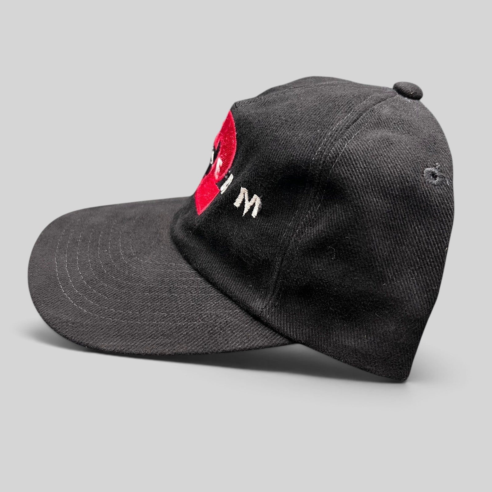 Raree Finds vintage 1997 Scream 2 movie promo snapback in black cotton twill with red and white embroidered logo.