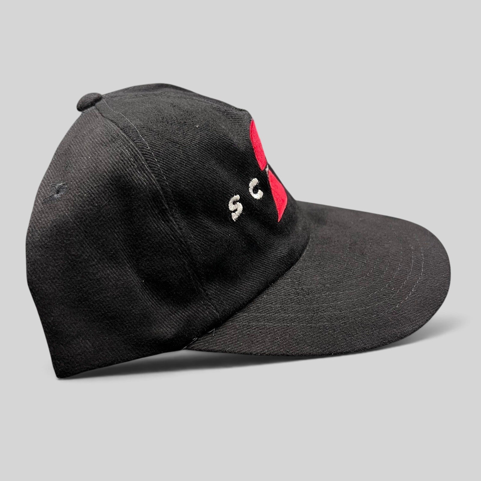 Raree Finds vintage 1997 Scream 2 black cotton twill snapback hat with red and white embroidered movie logo