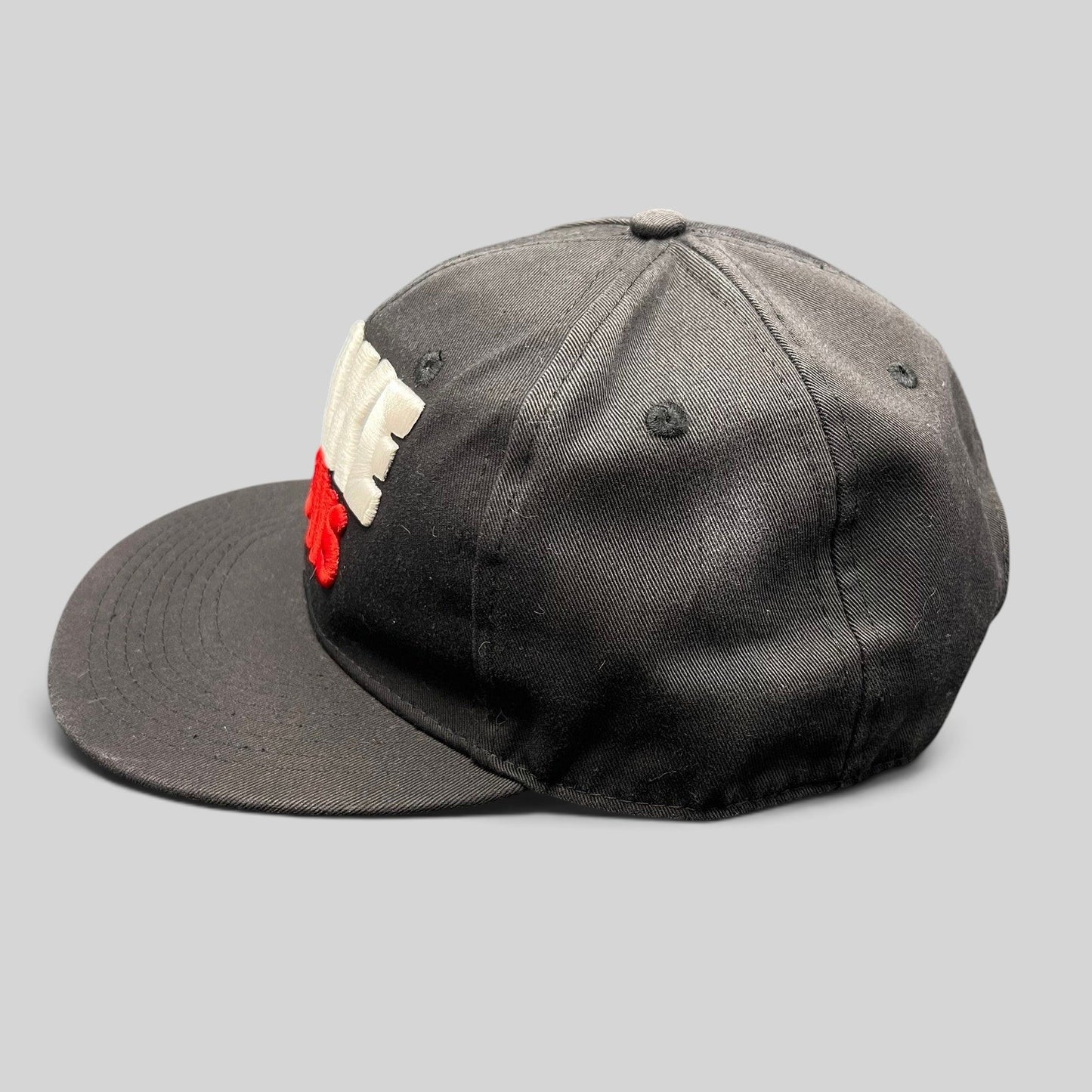 Raree Finds vintage black snapback hat with 3D embroidered Drake Knows text in white and red lettering.