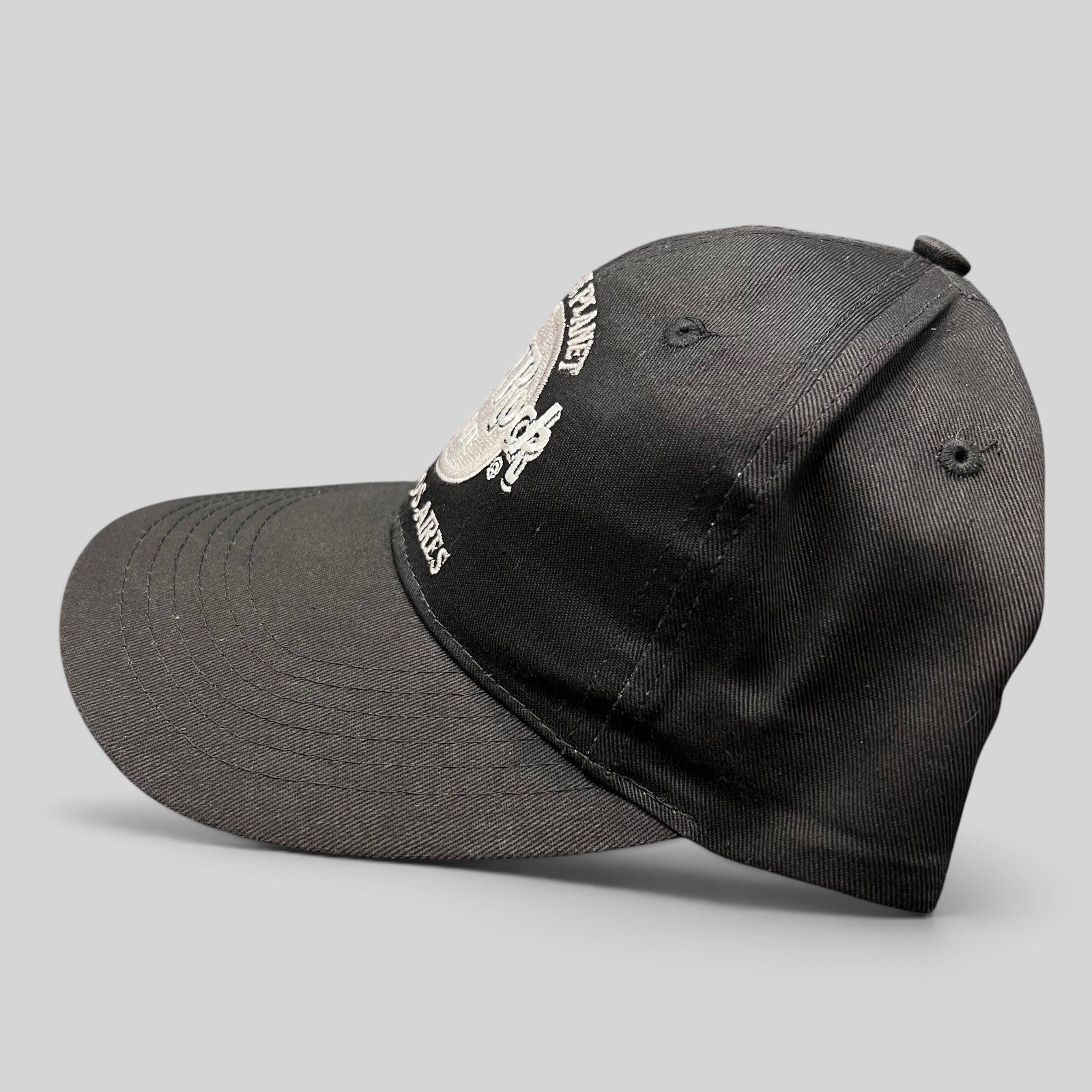 Raree Finds vintage black Hard Rock Cafe Buenos Aires snapback hat with white Save The Planet logo embroidery