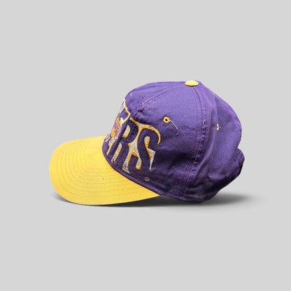 Raree Finds vintage 90s LA Lakers Starter snapback hat in purple and gold with raised embroidery and green underbrim