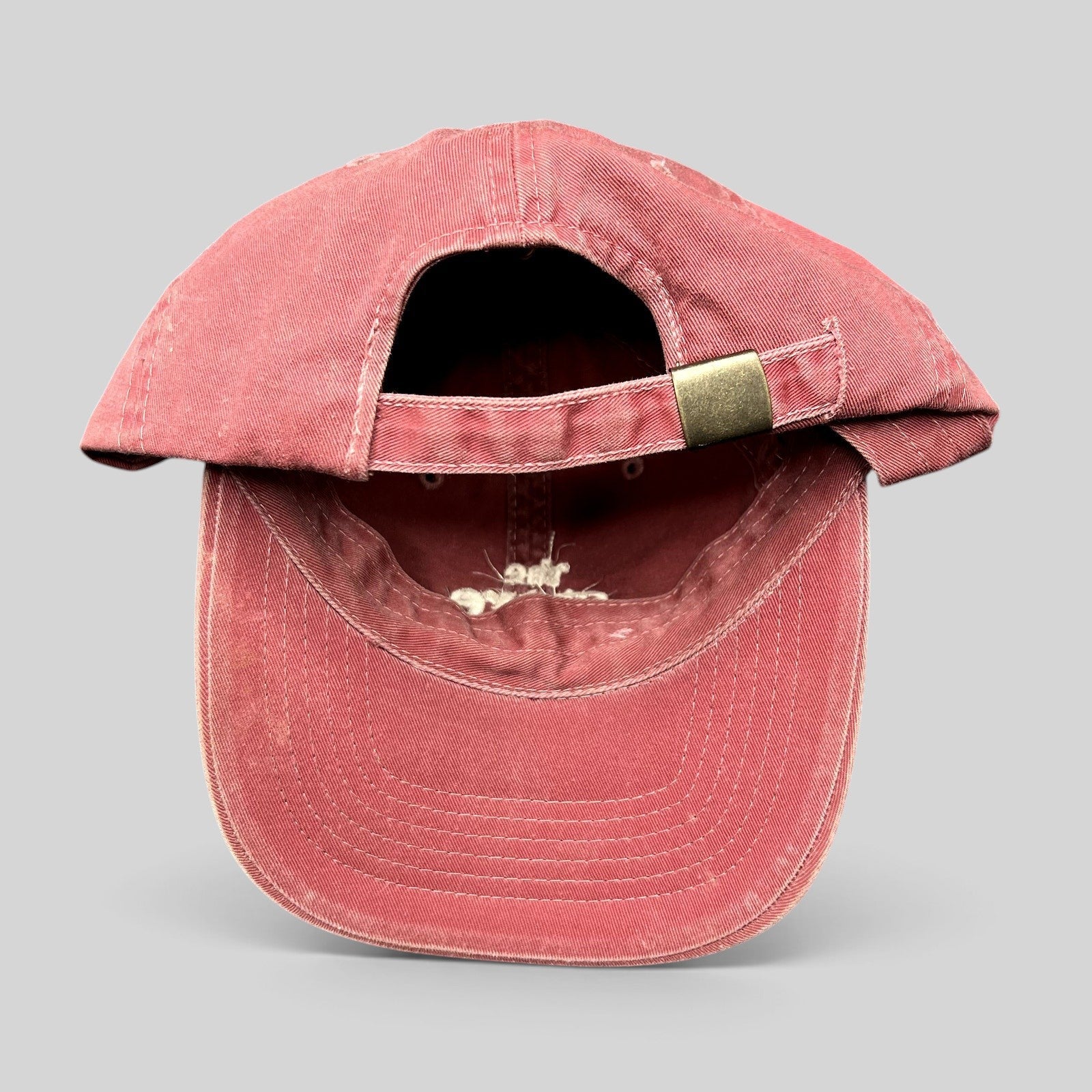 Raree Finds vintage maroon cotton strapback dad cap by Sportsman with adjustable brass buckle closure