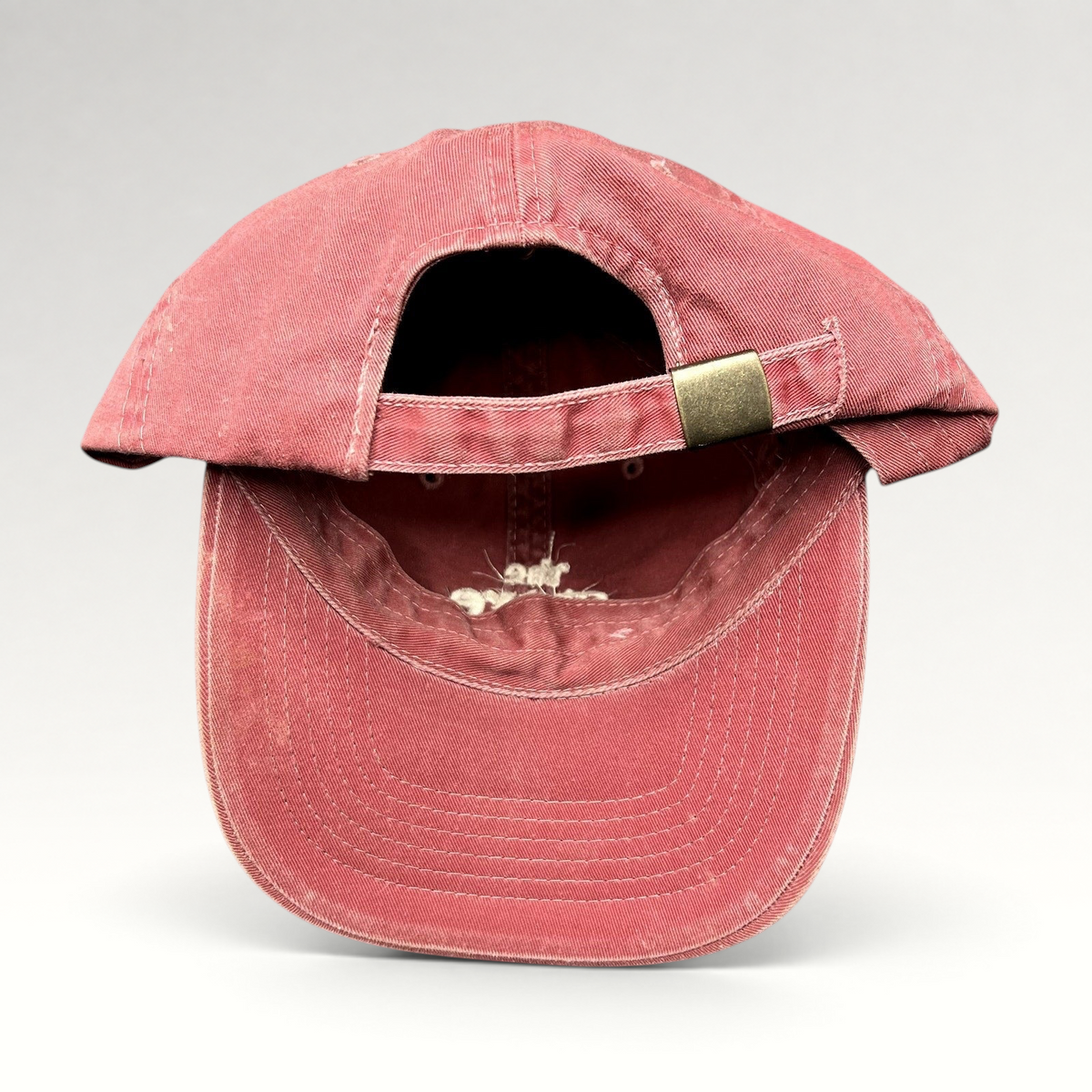 Raree Finds vintage maroon cotton strapback dad cap by Sportsman with adjustable brass buckle closure