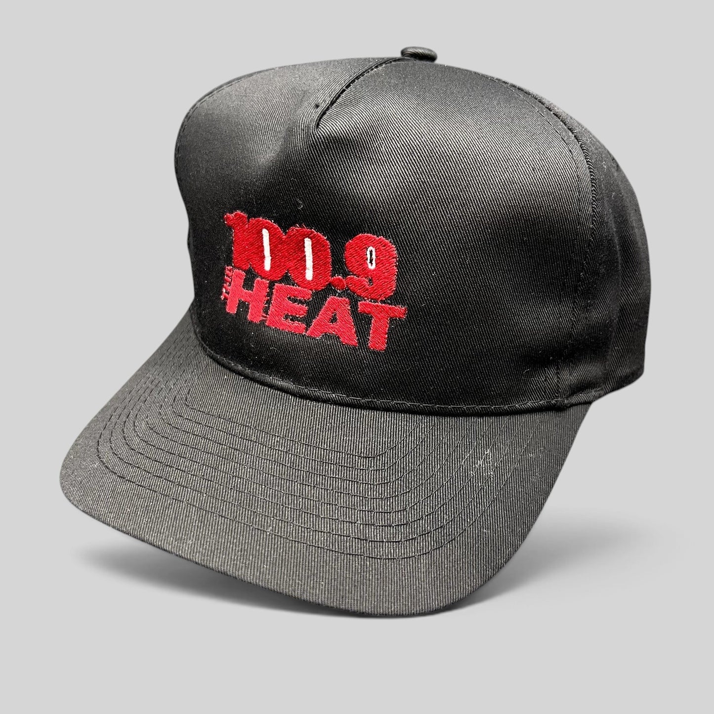 Raree Finds vintage 90s 100.9 The Heat radio station snapback cap in black with red embroidered logo