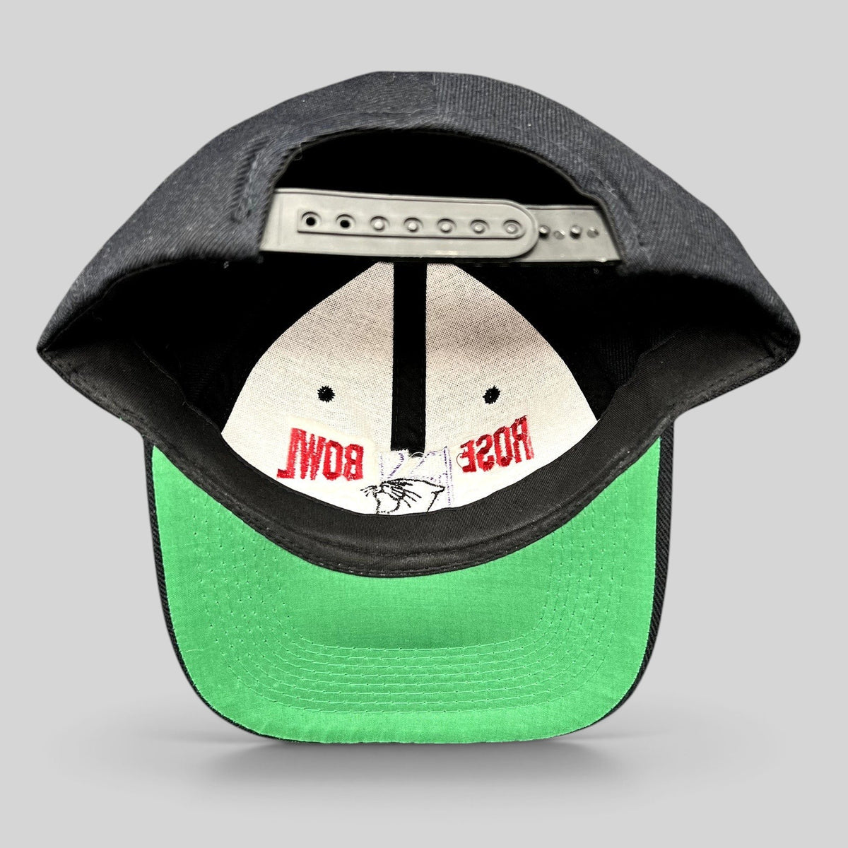 Raree Finds vintage 1996 Rose Bowl Northwestern Wildcats snapback hat with black crown and green underbrim
