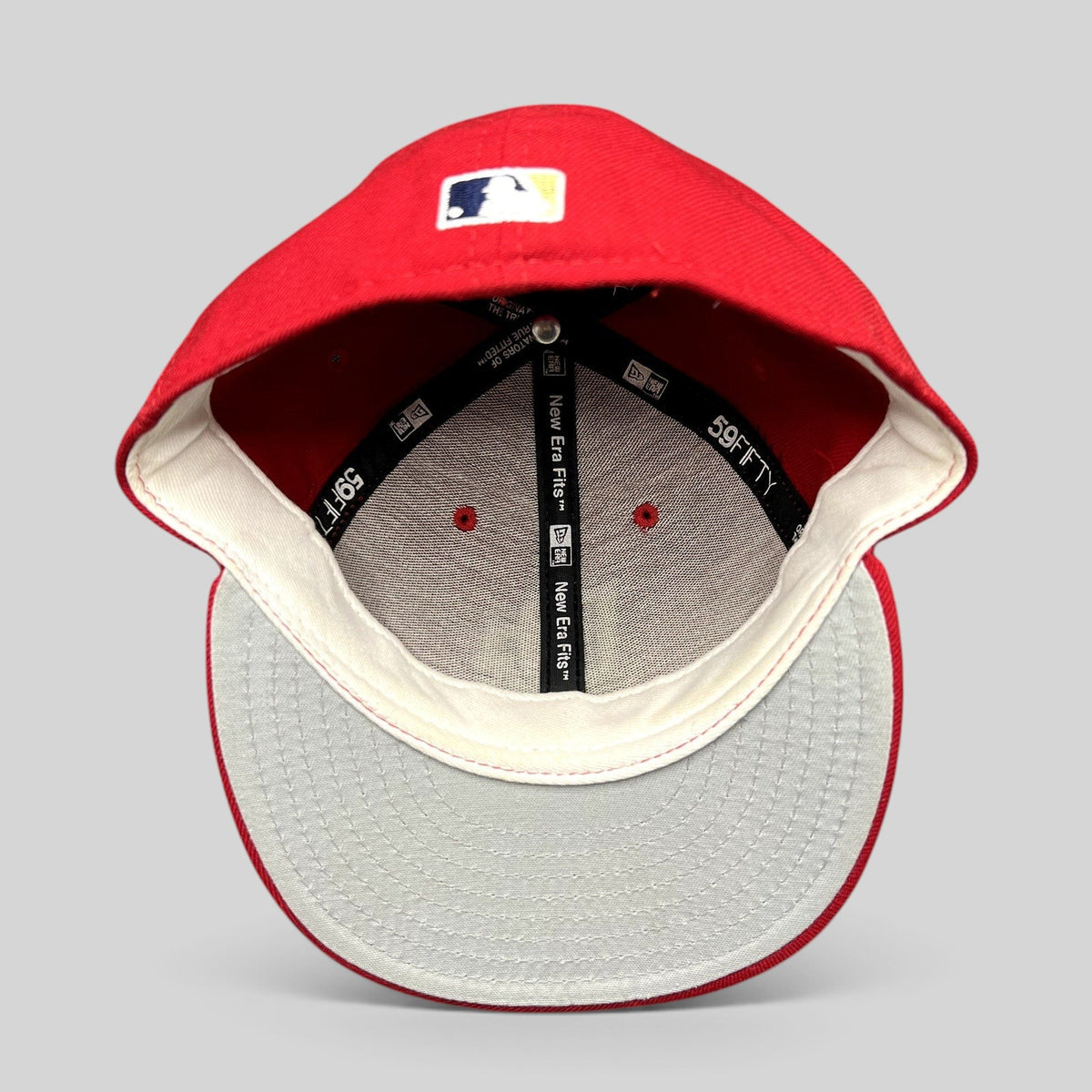 Raree Finds vintage Washington Nationals New Era 59FIFTY fitted cap interior showing grey undervisor and branding
