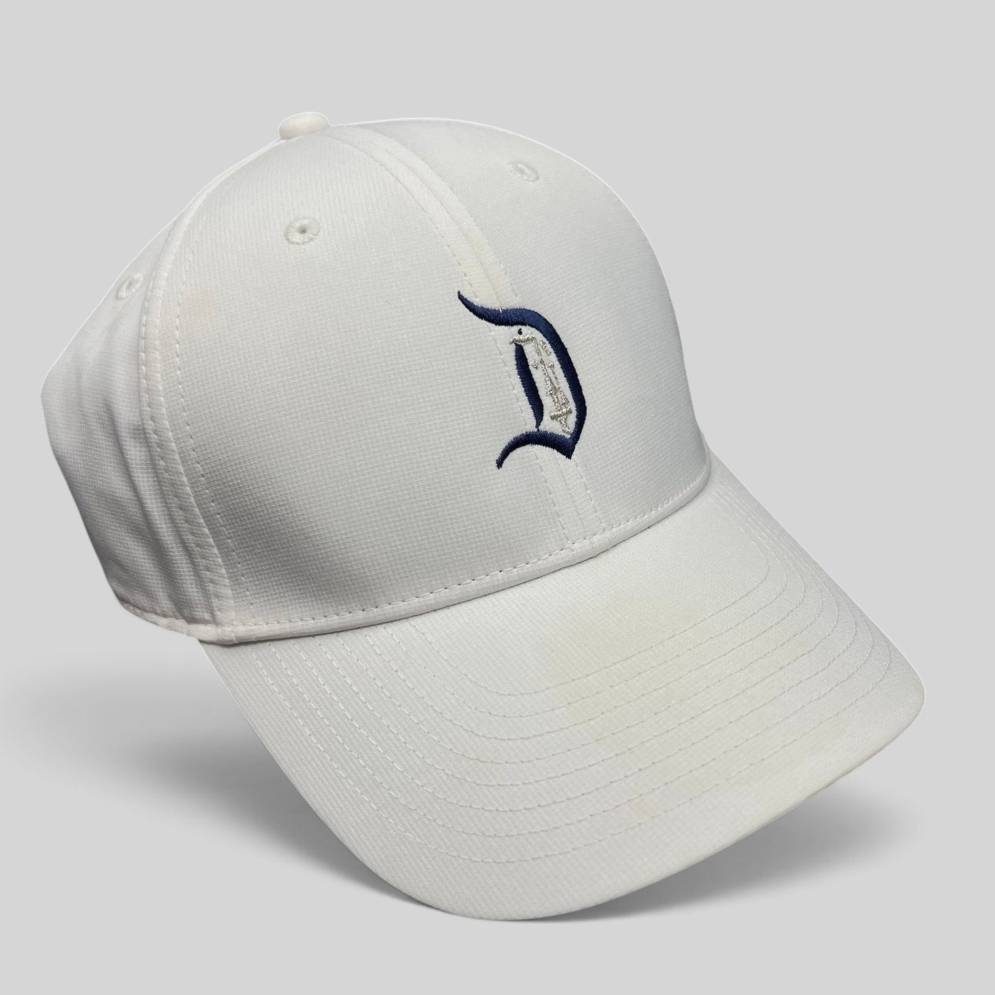 Raree Finds white Nike Legacy 91 Disney cap featuring an embroidered D logo on the front performance fabric